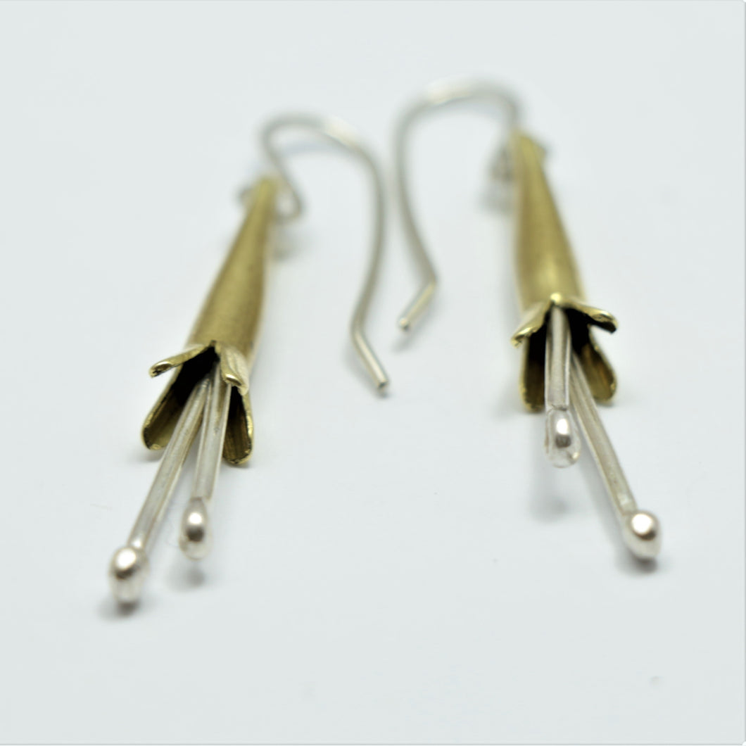 Putiputi (flower) earrings
